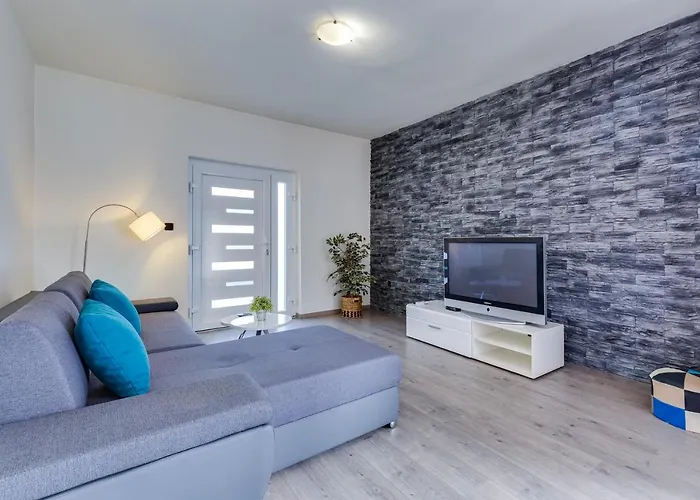 Apartment A & J